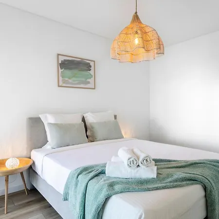 Mar A Vista - With Pool, Gym And Sea Views דירה