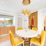 Mar A Vista - With Pool, Gym And Sea Views