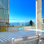 Apartment Mar A Vista - With Pool, Gym And Sea Views