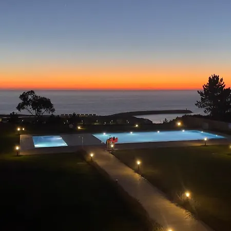 Mar A Vista - With Pool, Gym And Sea Views Apartment Nazare
