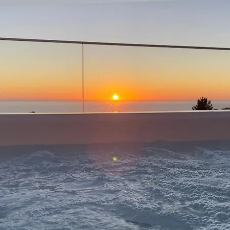 Mar A Vista - With Pool, Gym And Sea Views *