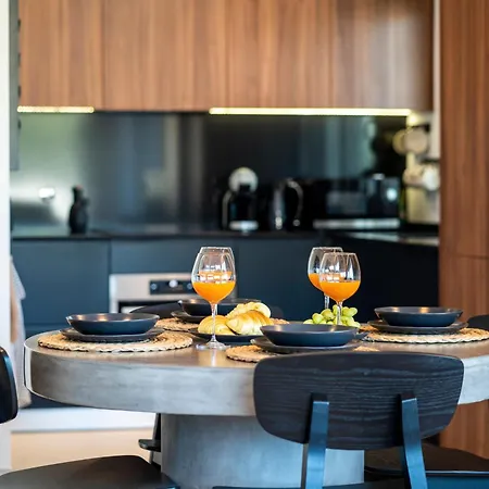 Mar A Vista - With Pool, Gym And Sea Views Lejlighed
